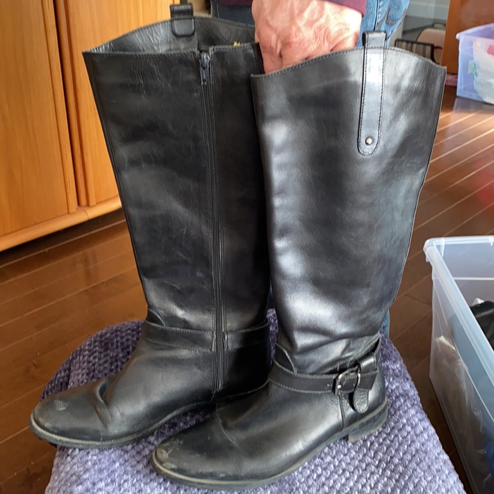 Pegaboo Black Leather Riding Boot